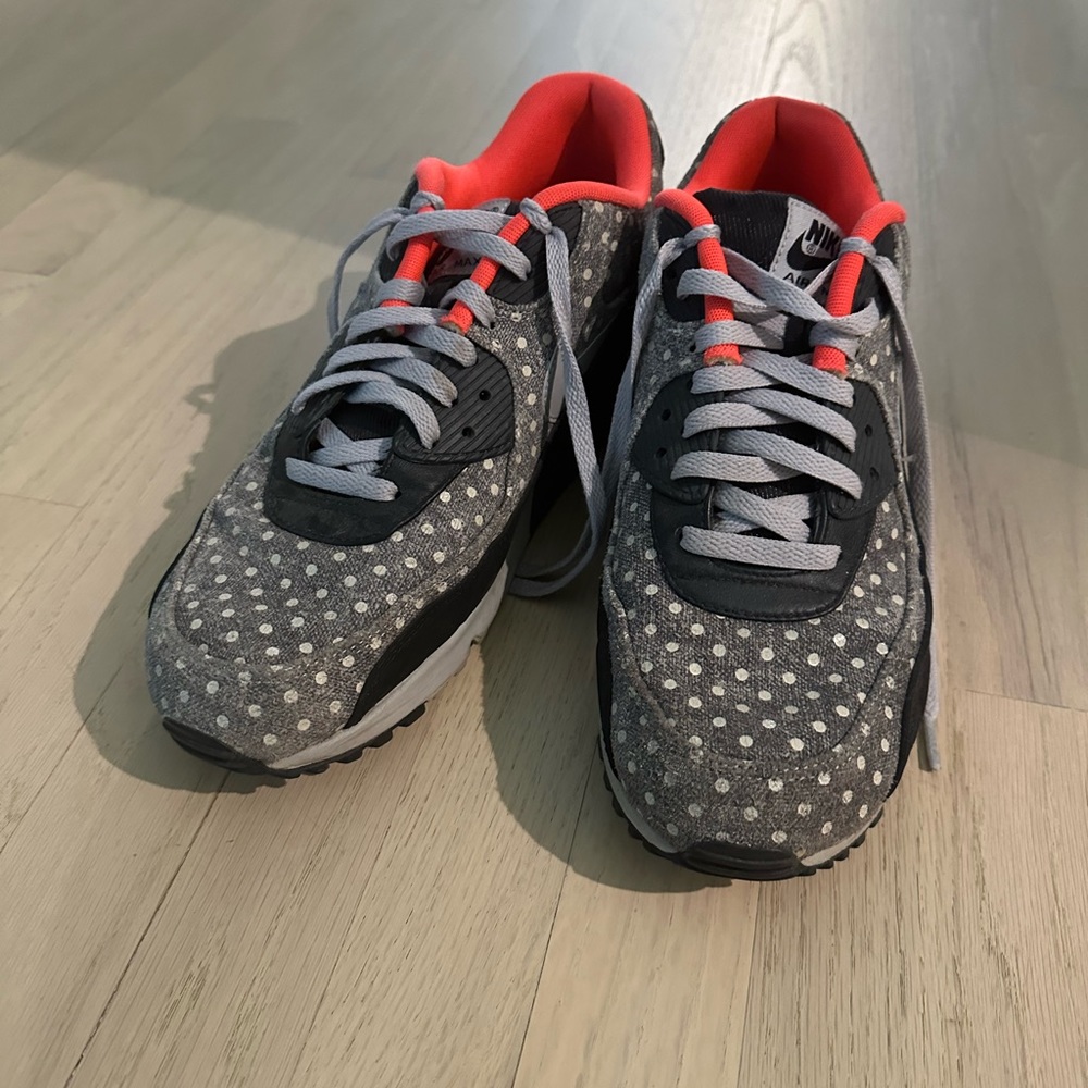 Nike Air Max - great condition. You won't find these anywhere else.